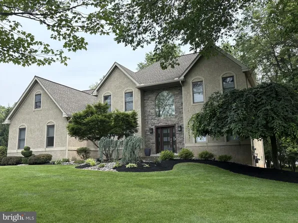 880 Wooded Pond Rd, Lower Gwynedd, PA 19002