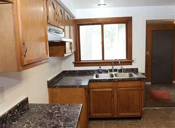 5th image of 344 Buttonwood Ave