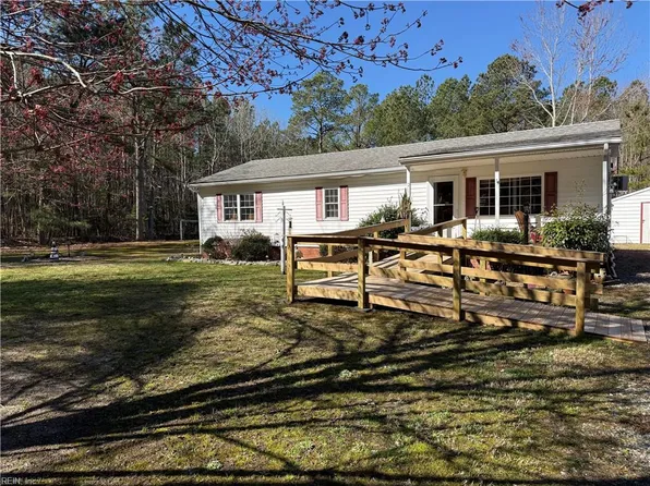 612 Knight Wood Rd, Diggs, VA 23045