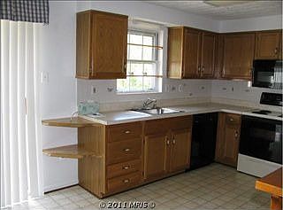 4th image of 11821 Maren Ct