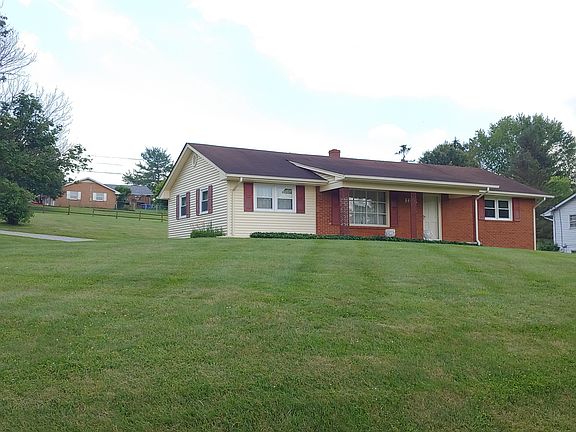 2nd image of 2207 Mud Pike