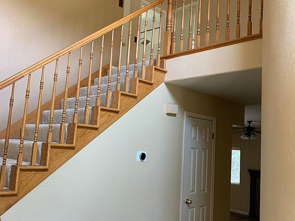 5th image of 1135 Oak Tree Cir