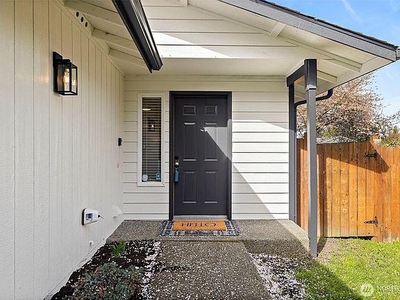 3rd image of 4926 Forest Drive