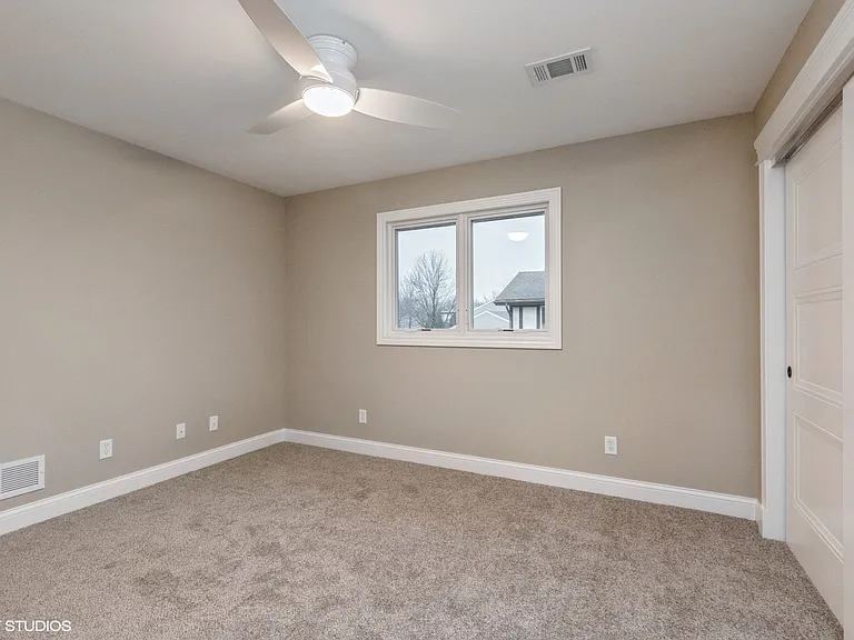 214 Manor Dr #D — Photo 12