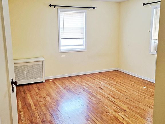 3rd image of 21219 73rd Ave
