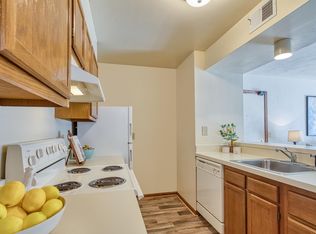Pembroke Crossing Apartments, Virginia Beach, VA 23455