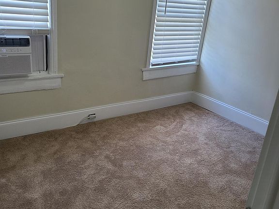5th image of 21514 Jackson St