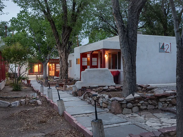 Spectacular 1 Bedroom Casita Near UNM - in Gorgeous, Private Compound — Photo 40