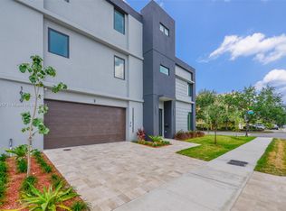 1617 NE 11th St #2, Fort Lauderdale, FL 33304