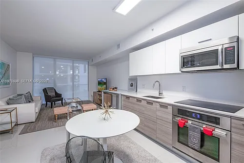 1300 Brickell Bay Dr #600 Photo 1