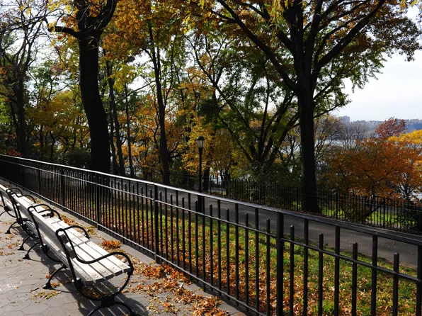 194 Riverside Drive image 26 of 26