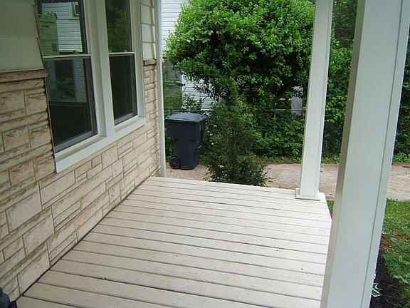 2nd image of 1361 Rose Ave SE