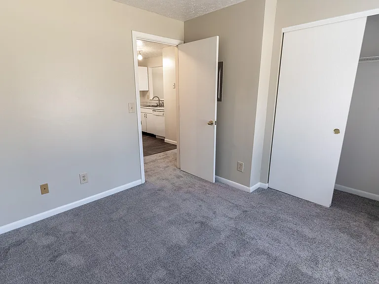 Meadow View Apartments and Townhomes — Photo 14