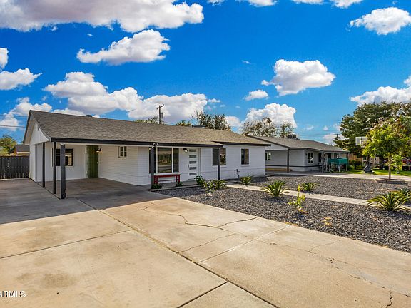 3rd image of 3433 E Granada Rd