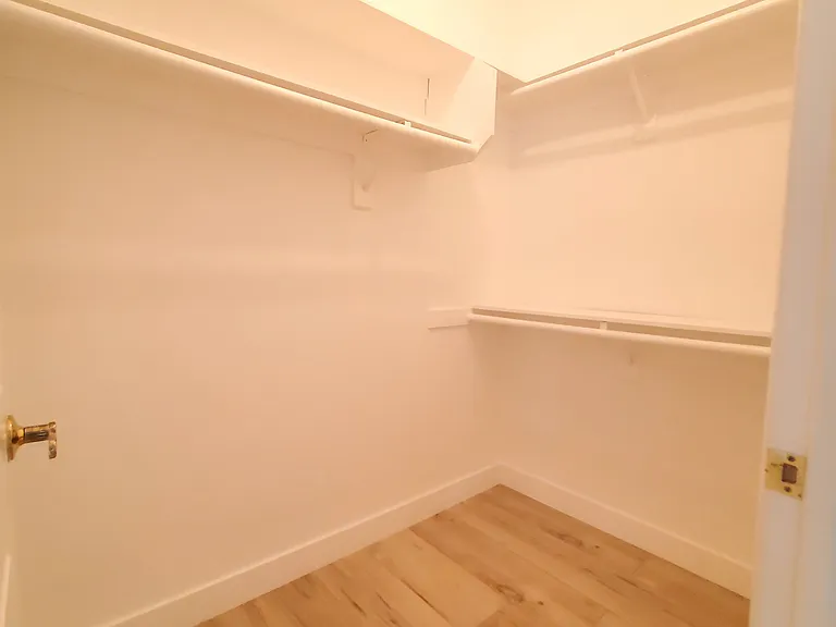 1546 Amherst Ave #103 — Photo 26