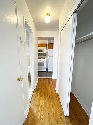 Rented by Compass | media 13