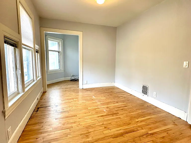 802 6th St SE — Photo 11
