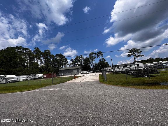 5th image of 17 US HIGHWAY 17 S