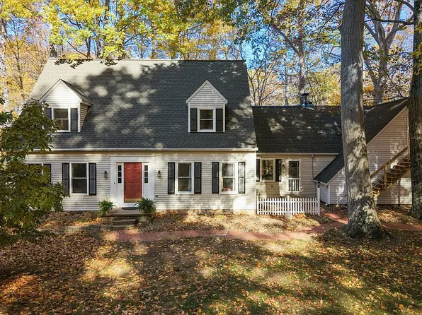 2123 Old Mill Rd, Madison, OH 44057