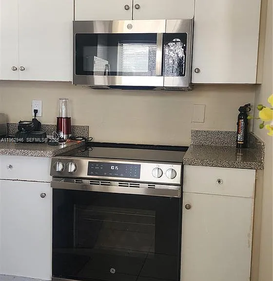 1025 NW 3rd Ave #1 — Photo 6