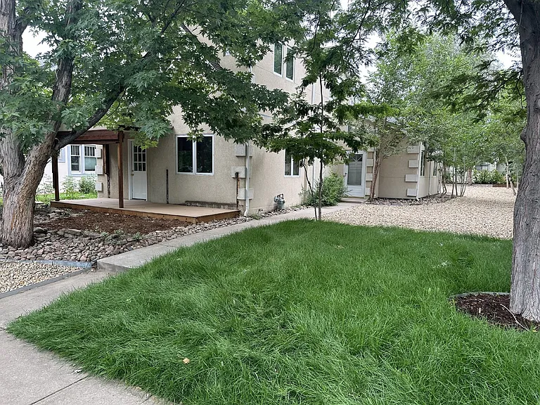 1752 S Clarkson St — Photo 2