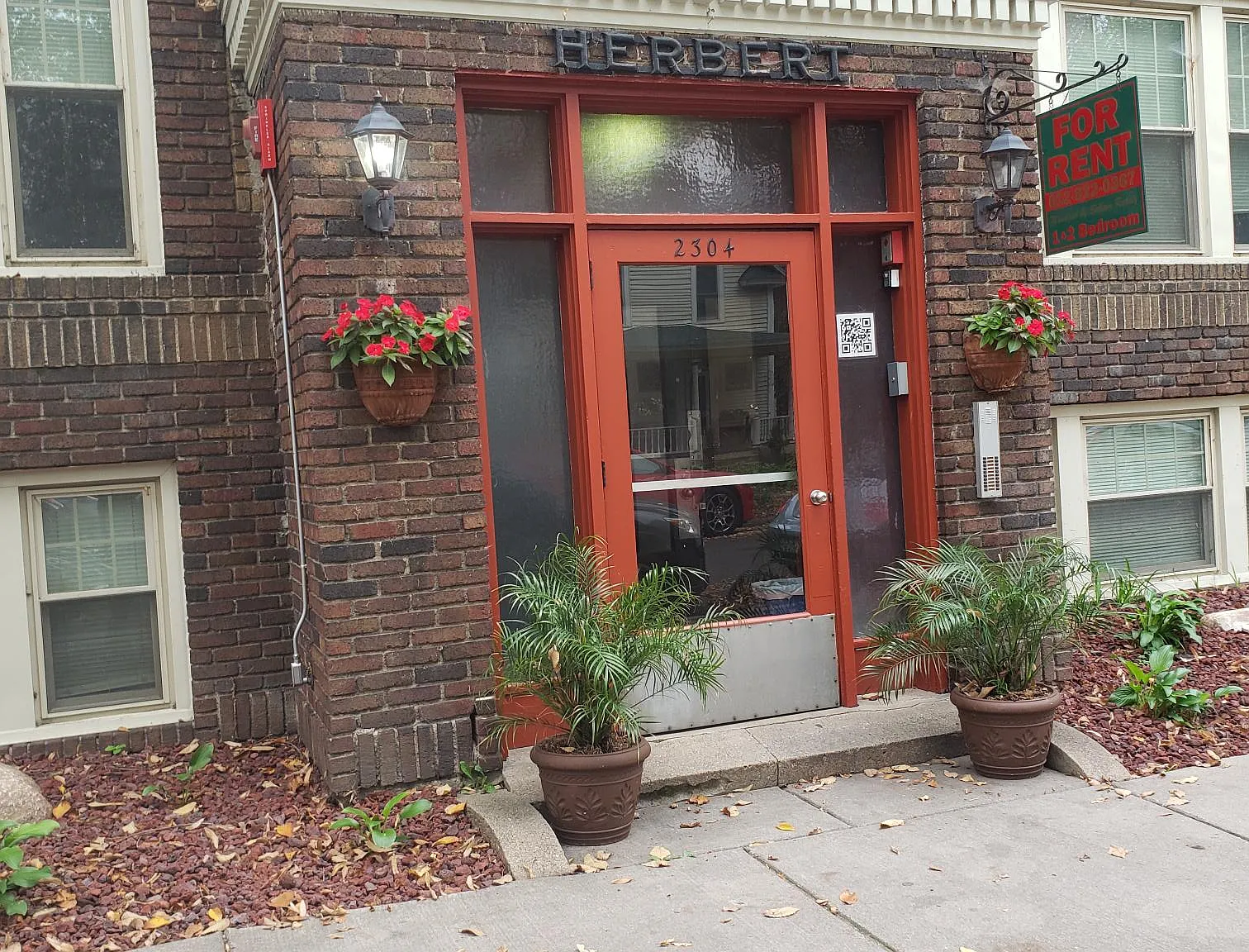 1 bed, 1.0 bath, 650 sqft, $1,095 — Photo 1