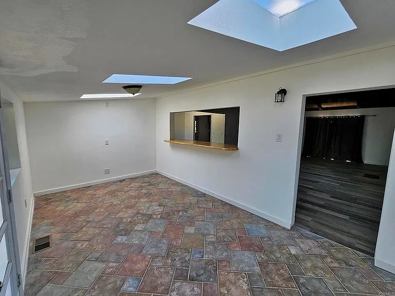 1008 Manzanita Dr — Photo 11
