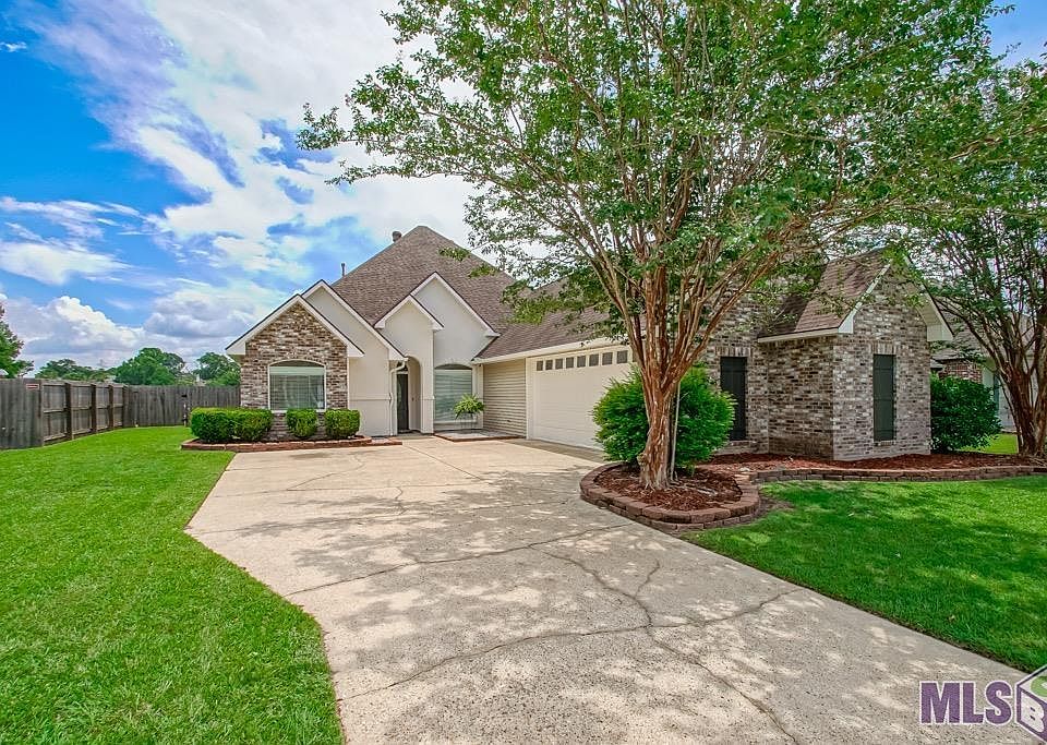 1st image of 9967 W Summerfield Dr