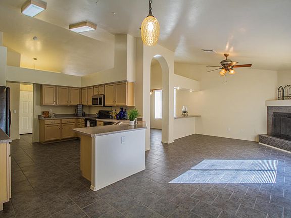 5th image of 9586 N Crestone Dr