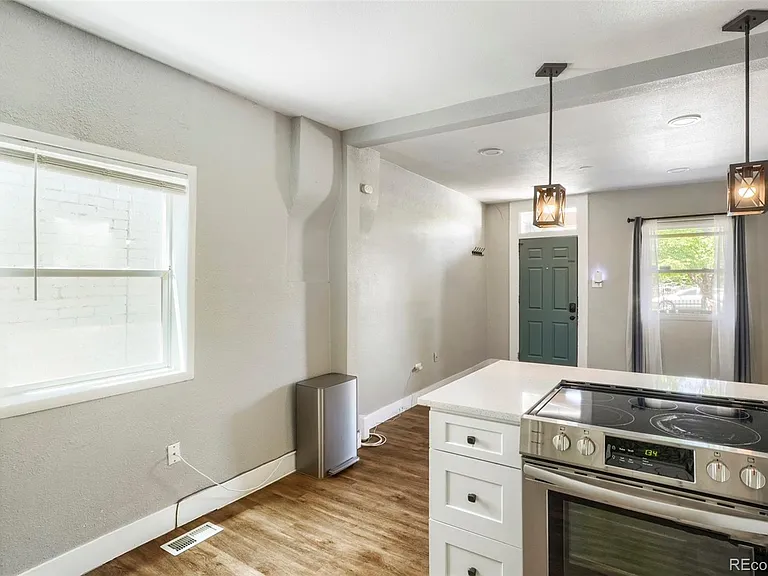 802 W 4th Ave — Photo 8