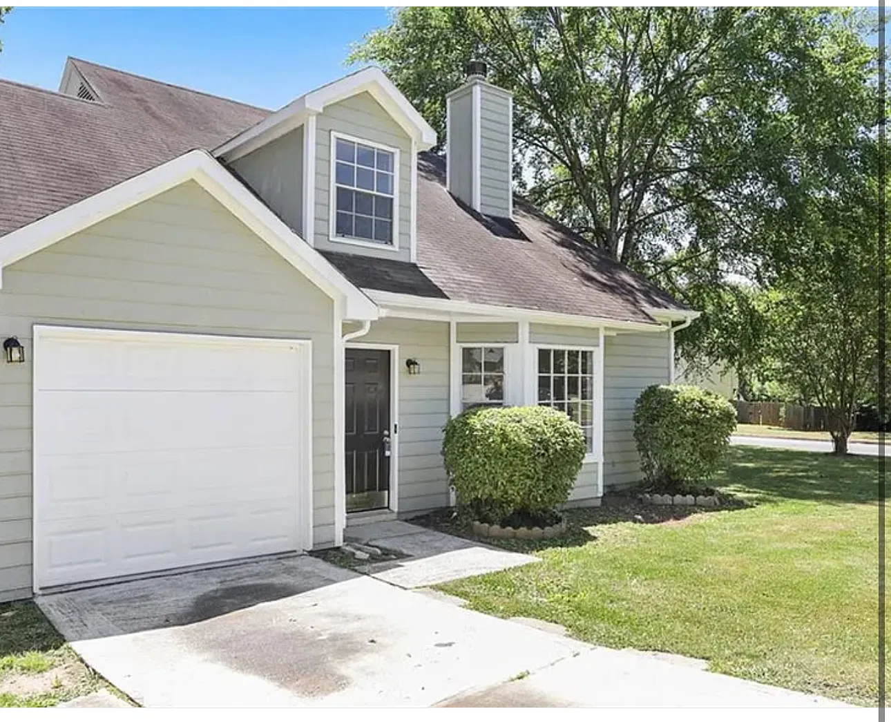 3 bed, 1359 sqft, $1,800 — Photo 1