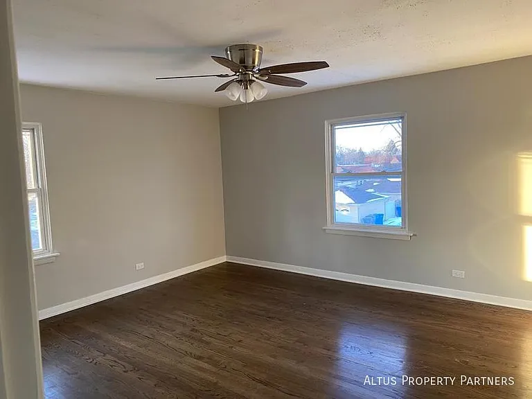 2439 W 116th St #2EAST — Photo 3