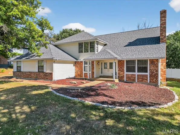 1488 Gettysburg Lndg, Saint Charles, MO 63303