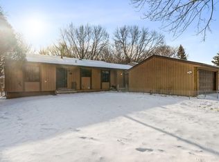 11717 Red Fox Dr, Osseo, MN 55369