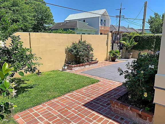 3rd image of 440 1st St