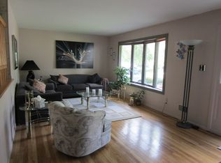 6 Carol Ct, East Brunswick, NJ 08816