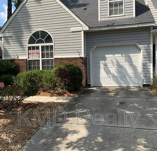 9731 Elizabeth Townes Ln — Photo 2