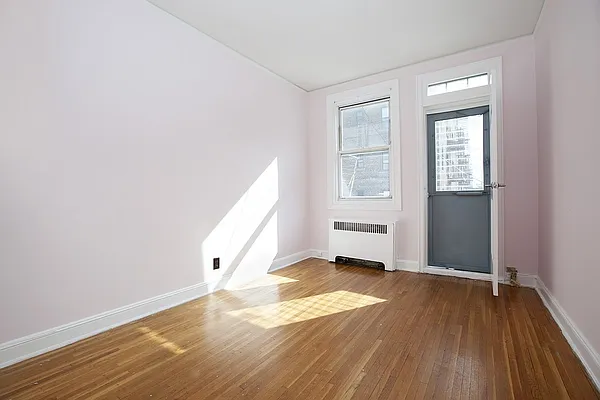 Rented by Nest Seekers International | media 13