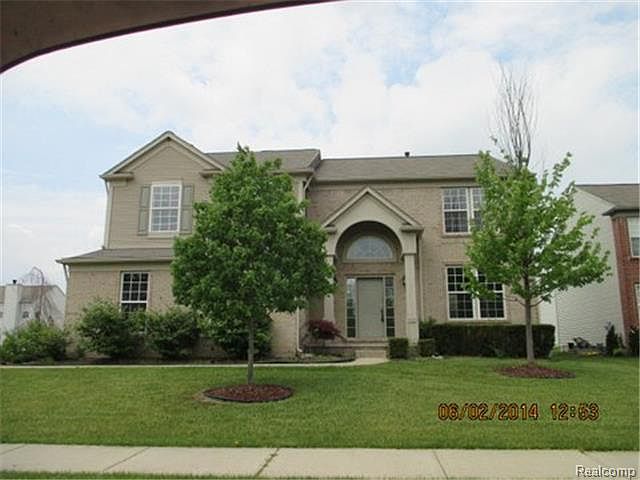 1st image of 8256 Blue Jay Dr