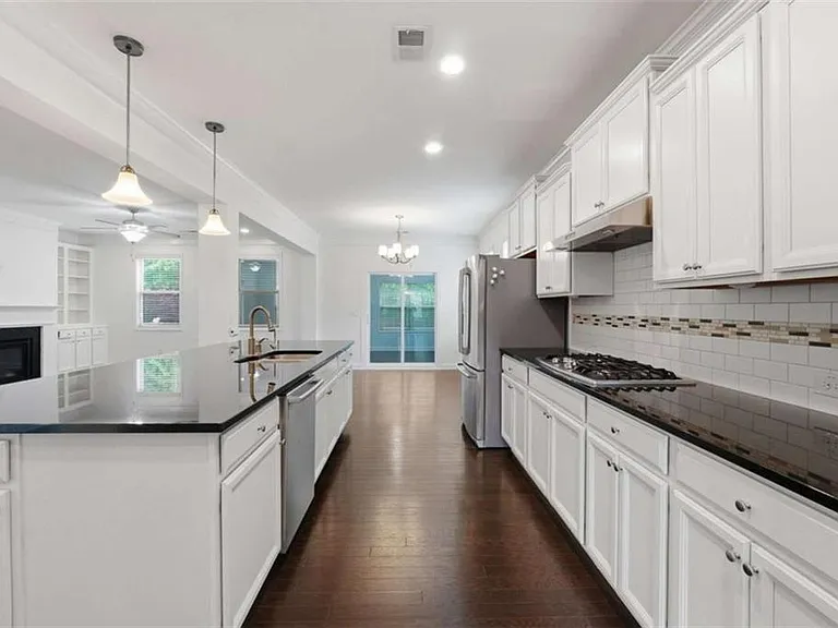 4865 Alexandria Ave — Photo 7
