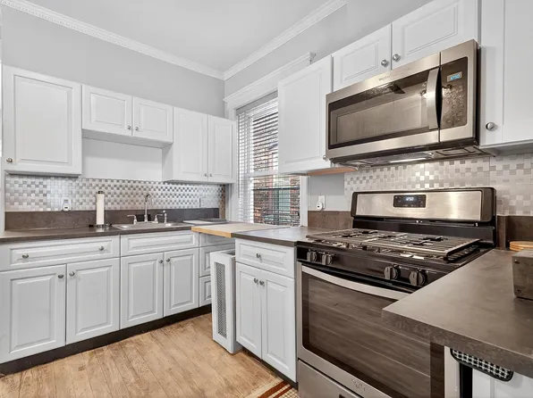 95 Romaine Avenue image 7 of 12