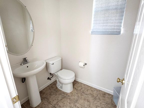 5th image of 1043 Ashbridge Bay Dr
