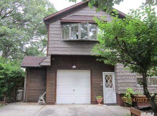 1414 Blossom St, Elmont, NY 11003