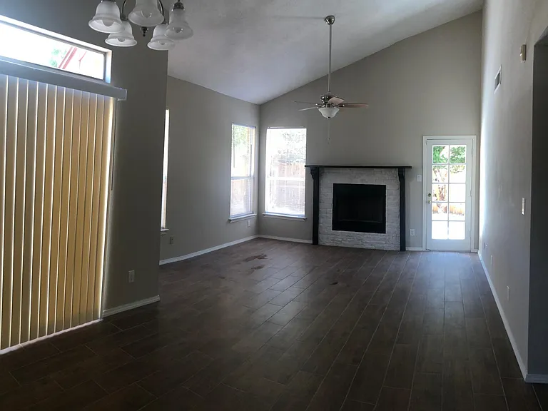 7712 Bursera Dr NW — Photo 3