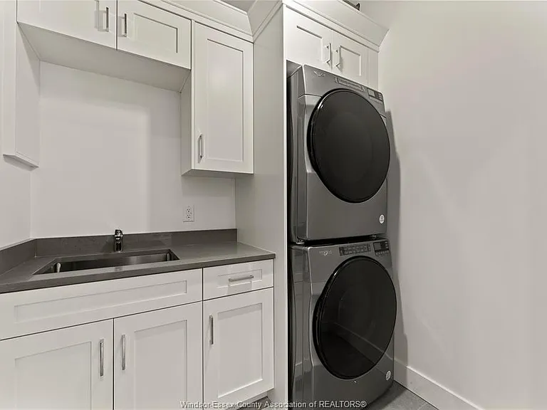 247 Brock St #303 — Photo 15