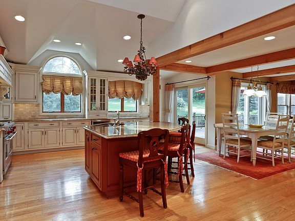 5th image of 50 Cedar Dr E