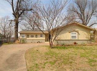 1600 S Elm Ave, Broken Arrow, OK 74012