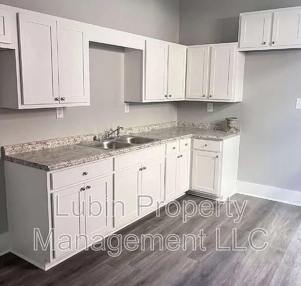 327 Lema Pl — Photo 2