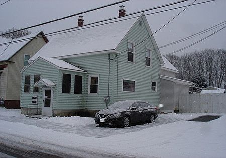 1st image of 88 E Valentine St