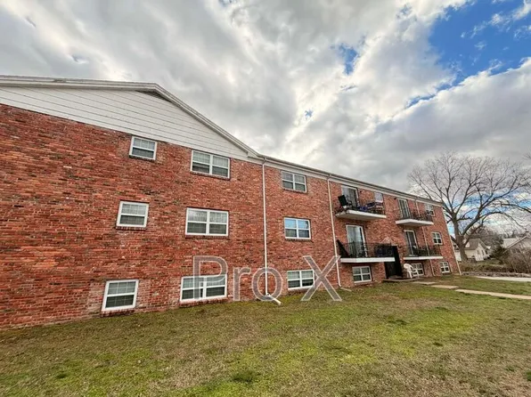 124 E Highland Ave APT 2, Carthage, MO 64836